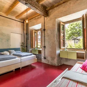 Un Posto A - All'interno Di Cascina Del 700 Hostel