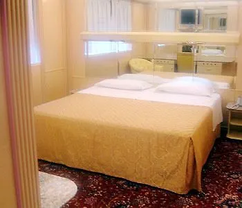 Hotel Wagner Milano 4*,  İtalya
